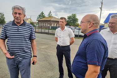 Сергей Грачев: «Жители сел и поселков должны получать качественные медицинские услуги»